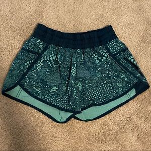 Lululemon tracker shorts